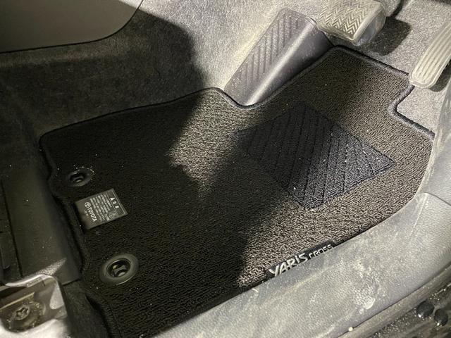 ヤリスクロス Z 禁煙車 純正ディスプレイオーディオ(ナビ/フルセグTV)全方位モニター クリアランスソナー PBドア ドラレコ前後 ETC ハーフレザー パワーシート シートヒーター ステアリングヒーター LED(24枚目)