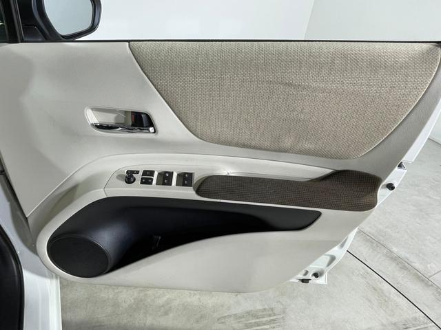 シエンタ G 社外メモリーナビゲーション CD DVD BT フルセグテレビ バックカメラ オートライト オートハイビーム LEDライト 革巻きステアリング ステアリングスイッチ ドライブレコーダー 純正アルミ(22枚目)