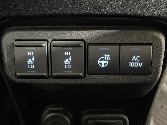 シエンタ ハイブリッドZ 禁煙車 純正ディスプレイオーディオ AM FM BT フルセグテレビ パノラマビューモニター トヨタセーフティセンス 両側パワースライドドア シートヒーター プッシュスタートエンジン(7枚目)