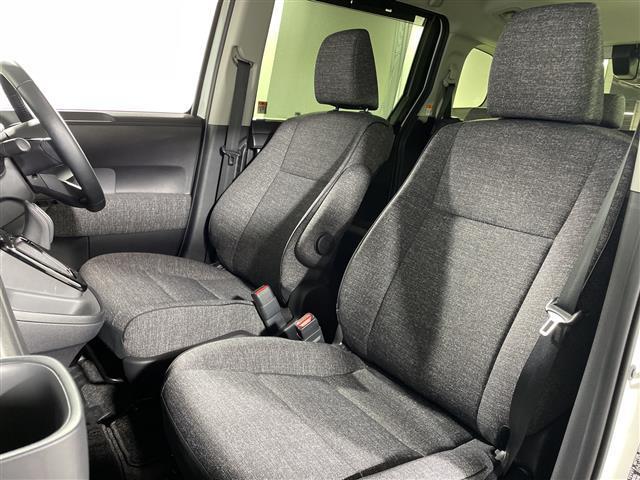 シエンタ ハイブリッドZ 禁煙車 純正ディスプレイオーディオ AM FM BT フルセグテレビ パノラマビューモニター トヨタセーフティセンス 両側パワースライドドア シートヒーター プッシュスタートエンジン(14枚目)