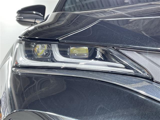 ハリアーハイブリッド Ｚ　禁煙車　純正ディスプレイナビゲーション　フルセグテレビ　ＴＶキッド　バックカメラ　ＪＢＬサウンドシステム　ブラインドスポットモニター　ヘッドアップディスプレイ　デジタルインナーミラー　パワーバックドア（4枚目）