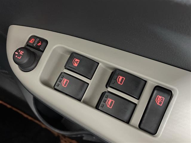 パッソ モーダ　チャーム　禁煙車　ワンオーナー　純正メモリーナビゲーション　フルセグテレビ　全方位モニター　ＴＶキッド　ＬＥＤヘッドライト　ドライブレコーダー前後　ハーフレザーシート　ベンチシート　純正１４インチアルミホイール（25枚目）