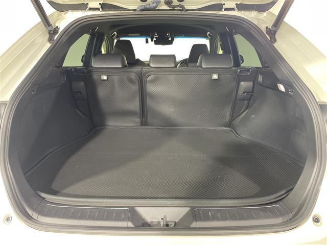 ハリアーハイブリッド Ｇ　禁煙車　純正８型ディスプレイオーディオ（ナビ／ＢＴ／フルセグＴＶ）　バックモニター　トヨタセーフティセンス　クリアランスソナー　ハーフレザーシート　パワーシート　パワーバックドア　ＬＥＤ（37枚目）