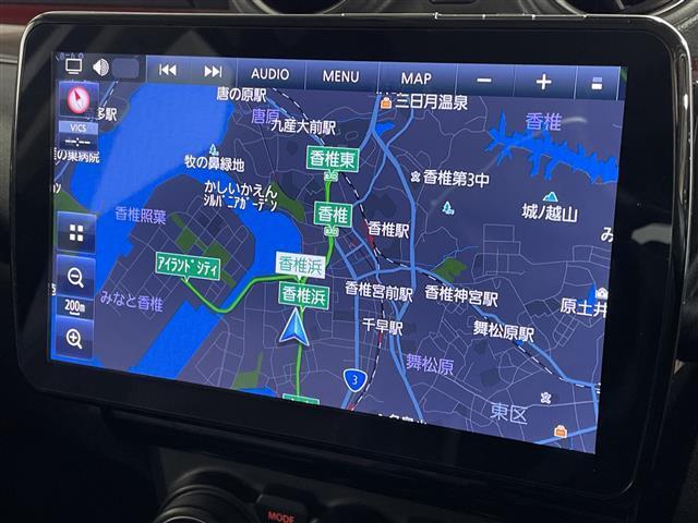 スイフト スポーツ　社外９型フローティングナビ（ＣＤ／ＤＶＤ／ＢＴ／フルセグＴＶ）　スズキセーフティサポート　コーナーセンサー　革巻きステアリング　ステアリングリモコン　ＬＥＤヘッドライト　オートライト　フォグ　ＥＴＣ（2枚目）