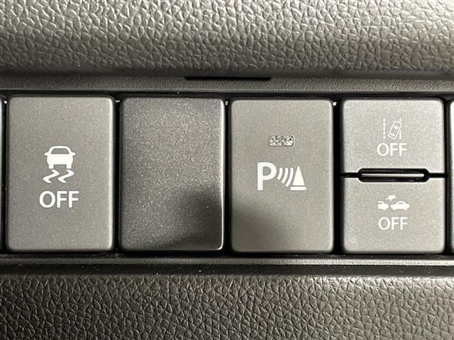 スイフト スポーツ　社外９型フローティングナビ（ＣＤ／ＤＶＤ／ＢＴ／フルセグＴＶ）　スズキセーフティサポート　コーナーセンサー　革巻きステアリング　ステアリングリモコン　ＬＥＤヘッドライト　オートライト　フォグ　ＥＴＣ（5枚目）