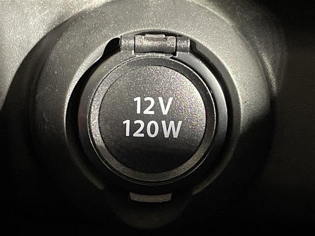 スイフト スポーツ　社外９型フローティングナビ（ＣＤ／ＤＶＤ／ＢＴ／フルセグＴＶ）　スズキセーフティサポート　コーナーセンサー　革巻きステアリング　ステアリングリモコン　ＬＥＤヘッドライト　オートライト　フォグ　ＥＴＣ（10枚目）