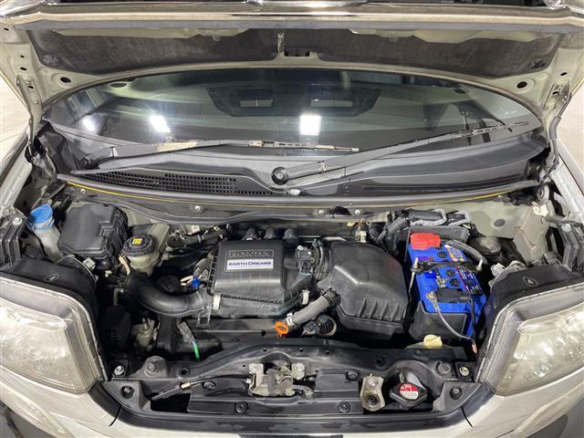 Ｎ－ＢＯＸカスタム Ｇ・Ｌパッケージ　禁煙車　社外ＨＤＤナビ（ＣＤ／ＤＶＤ／ＢＴ／ＭＳＶ）片側パワースライドドア　キセノンライト　オートライト　フォグランプ　ＥＴＣ　スマートキー　プッシュスタート　純正アルミホイール　フロアマット（66枚目）