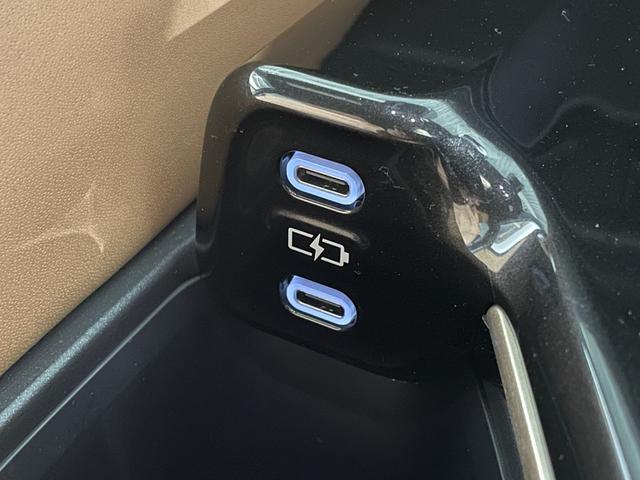 クラウンスポーツ Ｚ　禁煙車　パノラマルーフ　純正１２．３型ディスプレイオーディオ（ナビ／ＢＴ／フルセグＴＶ）パノラミックビューモニター　トヨタチームメイト　モデリスタエアロ　パワーバックドア　パーキングアシスト　ＨＵＤ（15枚目）