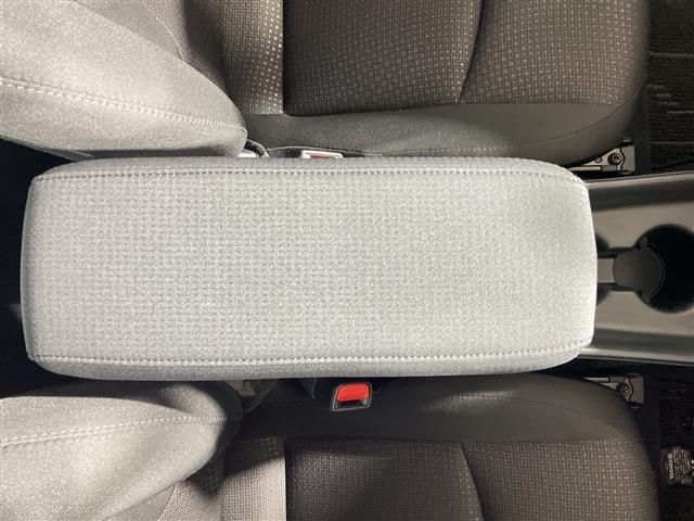 プリウス S 純正9型メモリナビ(CD/DVD/BT/フルセグTV) バックモニター トヨタセーフティセンス コーナーセンサー 革巻きステアリング ステアリングリモコン ETC LEDヘッドライト オートライト(6枚目)