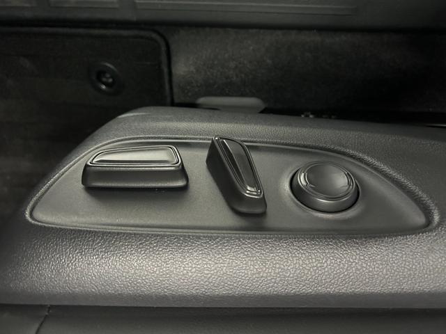 ランドクルーザー２５０ ＶＸ　禁煙車　純正１２型ナビ（フルセグ／ＢＴ／ミラーキャスト）全方位モニター　トヨタチームメイト　レーダークルコン　シートヒーター　エアーシート　ＢＳＭ　電動リアゲート　デジタルインナーミラー　パワーシート（20枚目）