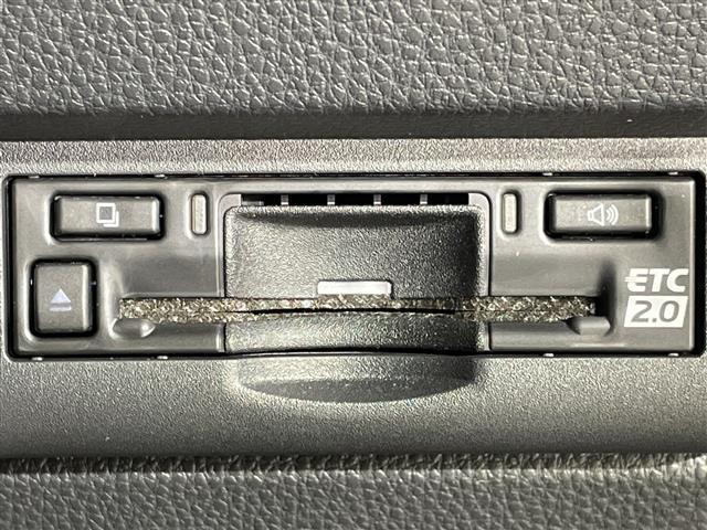 ランドクルーザー２５０ ＶＸ　禁煙車　純正１２型ナビ（フルセグ／ＢＴ／ミラーキャスト）全方位モニター　トヨタチームメイト　レーダークルコン　シートヒーター　エアーシート　ＢＳＭ　電動リアゲート　デジタルインナーミラー　パワーシート（23枚目）