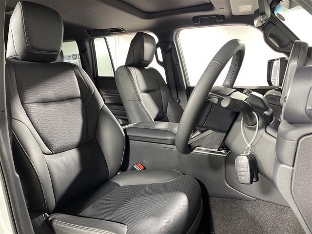 ランドクルーザー２５０ ＶＸ　禁煙車　純正１２型ナビ（フルセグ／ＢＴ／ミラーキャスト）全方位モニター　トヨタチームメイト　レーダークルコン　シートヒーター　エアーシート　ＢＳＭ　電動リアゲート　デジタルインナーミラー　パワーシート（30枚目）