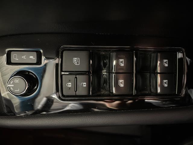 ヴェルファイア ２．５Ｚ　Ｇエディション　禁煙車　社外９インチメモリーナビゲーション　フルセグテレビ　バックカメラ　社外１２．８インチフリップダウンモニター　両側パワースライドドア　レーダークルーズコントロール　ドライブレコーダー前後（16枚目）