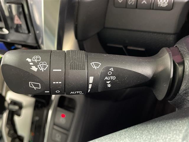 ヴェルファイア ２．５Ｚ　Ｇエディション　禁煙車　社外９インチメモリーナビゲーション　フルセグテレビ　バックカメラ　社外１２．８インチフリップダウンモニター　両側パワースライドドア　レーダークルーズコントロール　ドライブレコーダー前後（18枚目）