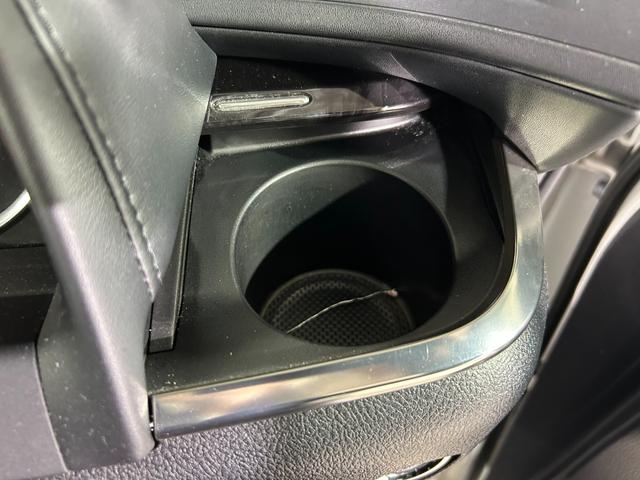 ヴェルファイア ２．５Ｚ　Ｇエディション　禁煙車　社外９インチメモリーナビゲーション　フルセグテレビ　バックカメラ　社外１２．８インチフリップダウンモニター　両側パワースライドドア　レーダークルーズコントロール　ドライブレコーダー前後（29枚目）