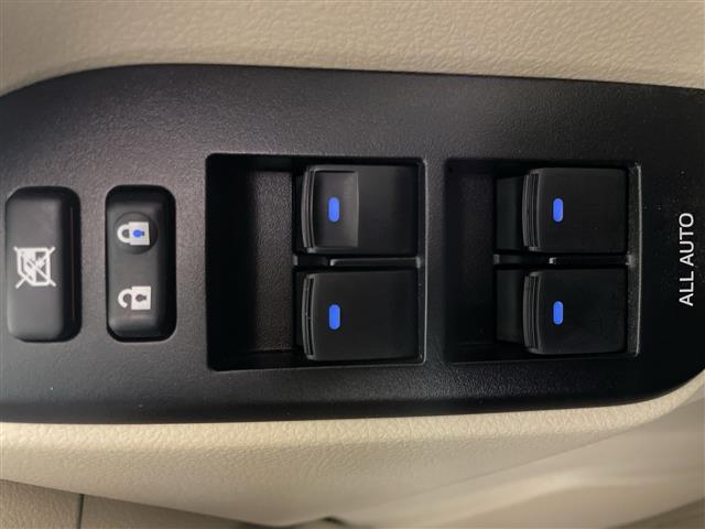 ランドクルーザープラド ＴＸ　Ｌパッケージ　禁煙車　モデリスタエアロ　純正ディスプレイナビゲーション　全方位モニター　サンルーフ　レーダークルーズコントロール　パワーシート　シートヒーター　シートクーラー　ＬＥＤヘッドライト　ＥＴＣ（8枚目）