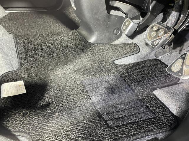 スペーシアカスタム ハイブリッドＸＳターボ　禁煙車　純正ナビゲーション　フルセグテレビ　全方位モニター　ＬＥＤヘッドライト　クルーズコントロール　シートヒーター　ベンチシート　社外１６インチアルミホイール　両側パワースライドドア　スマートキー（31枚目）