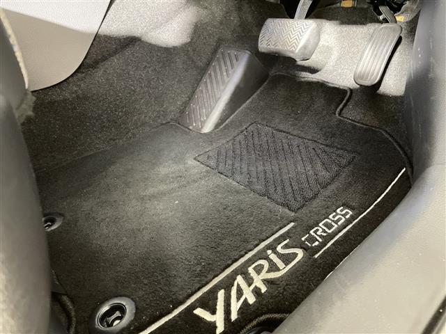 ヤリスクロス ハイブリッドＺ　純正ディスプレイナビゲーション　全方位モニター　モデリスタエアロ　ＬＥＤヘッドライト　ドライブレコーダー　パワーバックドア　パワーシート　シートヒーター　ハンドルヒーター　パワーバックドア（7枚目）