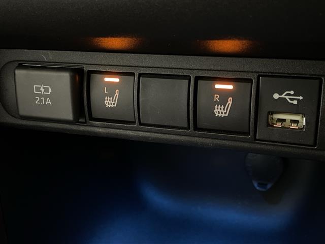 ヤリスクロス ハイブリッドＺ　純正ディスプレイナビゲーション　全方位モニター　モデリスタエアロ　ＬＥＤヘッドライト　ドライブレコーダー　パワーバックドア　パワーシート　シートヒーター　ハンドルヒーター　パワーバックドア（10枚目）