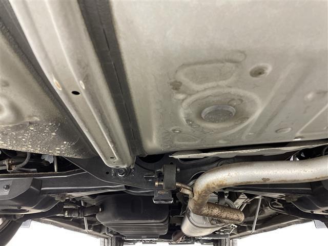 �w�R���t�H�[�g�K�[�h�x�̓t�@�u���b�N�E�R���r�E���U�[�̂R�p�b�P�[�W�����p�ӁB�V�[�g��V����A�t���A�}�b�g�����G�}�ŃR�[�e�B���O���h���E�������ʂ����҂ł��A���N����A���Ԃɂ������߂ł��鏤�i�ł��B