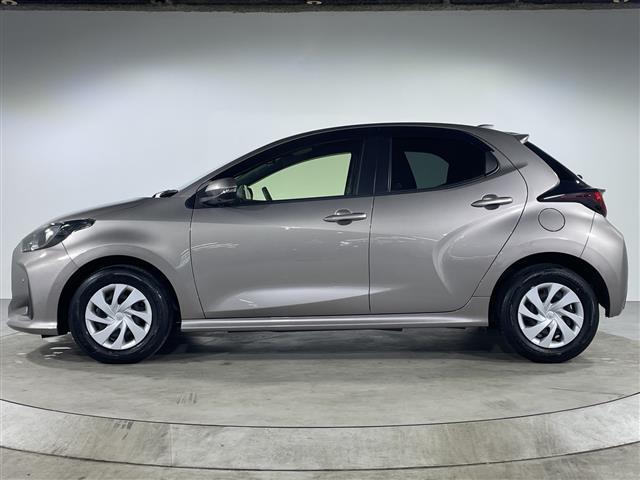 ヤリス ハイブリッドＧ　純正ディスプレイオーディオ（ナビ／ＢＴ／ＵＳＢ）全方位モニター　トヨタセーフティセンス　クリアランスソナー　ドライブレコーダー前後　ＥＴＣ　スマートキー　スペアキー　プッシュスタート　ステリモ（33枚目）