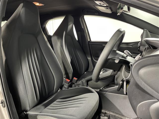 ヤリス ハイブリッドＧ　純正ディスプレイオーディオ（ナビ／ＢＴ／ＵＳＢ）全方位モニター　トヨタセーフティセンス　クリアランスソナー　ドライブレコーダー前後　ＥＴＣ　スマートキー　スペアキー　プッシュスタート　ステリモ（35枚目）