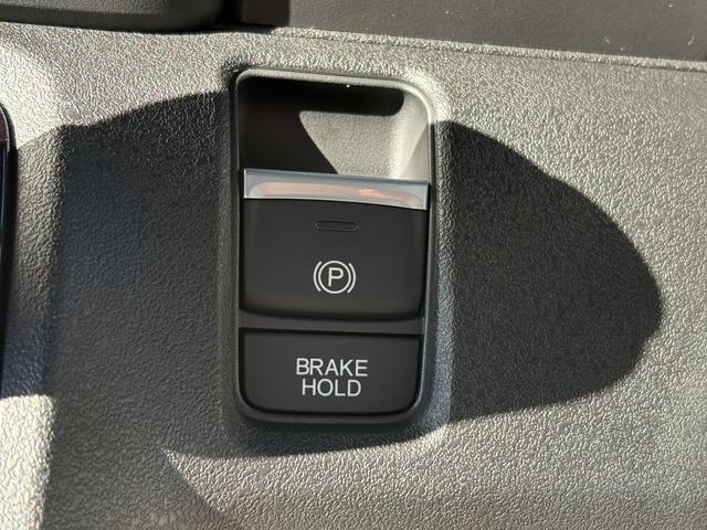 N-BOXカスタム ターボコーディネートスタイル 届出済未使用車 4WD ターボ 2トーン 8インチナビ Bカメラ 15インチ専用AW レザーシート シートヒーター USB 両側パワスラ クルコン ミラーヒーター コーナーセンサー パドルシフト(46枚目)