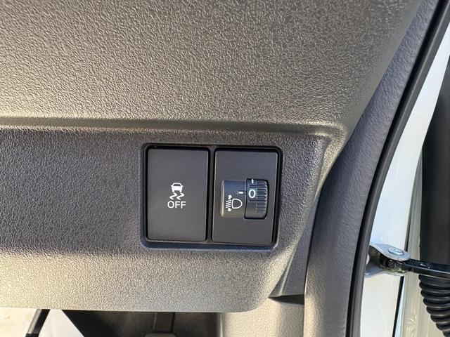 N-BOXカスタム ターボコーディネートスタイル 届出済未使用車 4WD ターボ 2トーン 8インチナビ Bカメラ 15インチ専用AW レザーシート シートヒーター USB 両側パワスラ クルコン ミラーヒーター コーナーセンサー パドルシフト(49枚目)