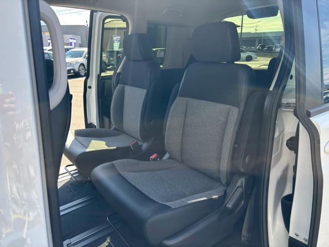 フリード e:HEVエアー EX 登録済み未使用車 ホンダセンシング ブラインドスポットモニター 11.4インチホンダコネクトナビ アラウンドビューカメラ シートヒーター両側自動スライドドア アダプティブクルーズコントロール(17枚目)