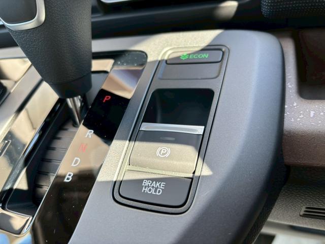 フリード e:HEVエアー EX 登録済み未使用車 ホンダセンシング ブラインドスポットモニター 11.4インチホンダコネクトナビ アラウンドビューカメラ シートヒーター両側自動スライドドア アダプティブクルーズコントロール(29枚目)