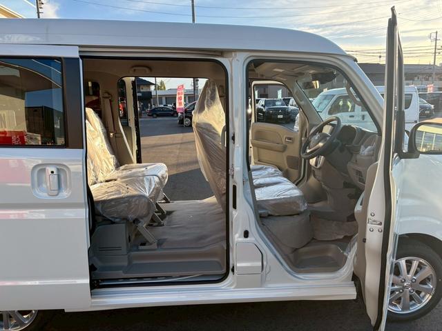 エブリイワゴン PZターボスペシャル 【4WDハイルーフ】【届出済未使用車】【衝突軽減装置&車線逸脱警報】LEDヘッドライト シートヒーター 両側電動スライド オートステップ コーナーセンサー スマートキー 純正AW 横滑り防止(19枚目)