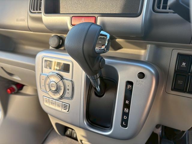 エブリイワゴン PZターボスペシャル 【4WDハイルーフ】【届出済未使用車】【衝突軽減装置&車線逸脱警報】LEDヘッドライト シートヒーター 両側電動スライド オートステップ コーナーセンサー スマートキー 純正AW 横滑り防止(33枚目)