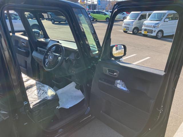 店内のキッズコーナーには人気ゲームやＤＶＤをご用意、授乳室も御座います。整備待ち時間でも退屈致しません♪