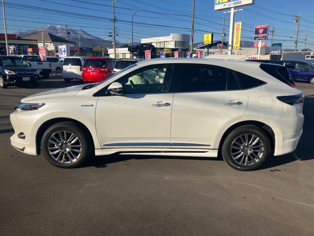 ハリアーハイブリッド プレミアム アドバンスドパッケージ 【モデリスタフルエアロ】【三重仕入】【禁煙1オーナー】【4WD】【夏冬タイヤAWセット】【衝突軽減装置】【全方位カメラ】【Bluetooth&フルセグ】【追従クルコン】【純正18AW】【ハーフレザー】(20枚目)