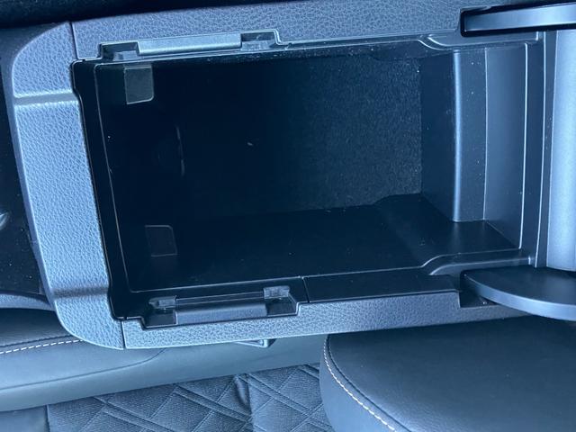 ハリアーハイブリッド プレミアム アドバンスドパッケージ 【モデリスタフルエアロ】【三重仕入】【禁煙1オーナー】【4WD】【夏冬タイヤAWセット】【衝突軽減装置】【全方位カメラ】【Bluetooth&フルセグ】【追従クルコン】【純正18AW】【ハーフレザー】(39枚目)