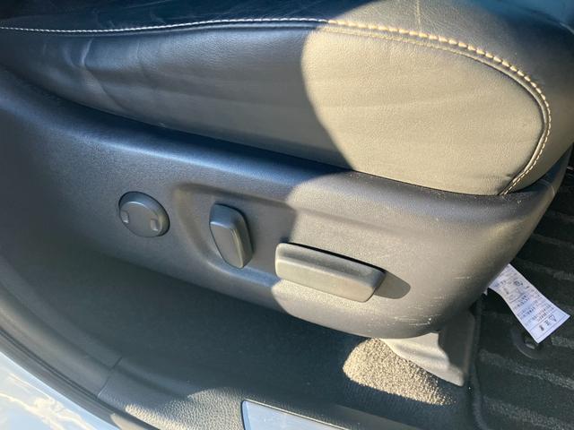 ハリアーハイブリッド プレミアム アドバンスドパッケージ 【モデリスタフルエアロ】【三重仕入】【禁煙1オーナー】【4WD】【夏冬タイヤAWセット】【衝突軽減装置】【全方位カメラ】【Bluetooth&フルセグ】【追従クルコン】【純正18AW】【ハーフレザー】(50枚目)