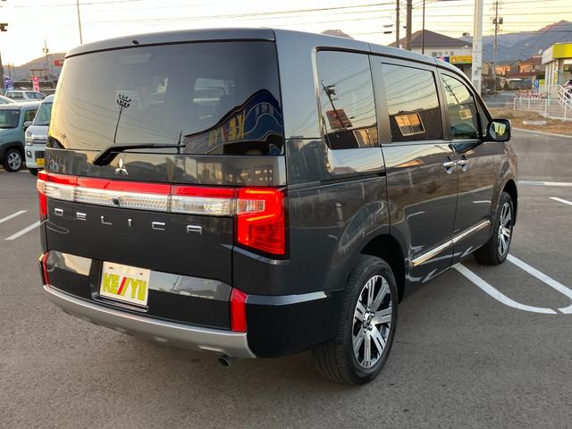デリカD:5 P 4WD ディーゼル 全方位モニター 10インチフローティング ハンドル・電動シートヒーター 自動追従クルコン BSM LED BT ETC パドルシフト 両側パワスラ スペアキー 禁煙車 記録簿(6枚目)