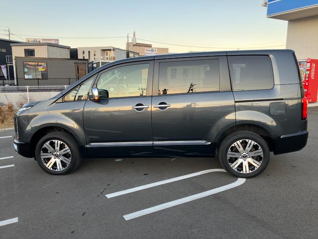 デリカD:5 P 4WD ディーゼル 全方位モニター 10インチフローティング ハンドル・電動シートヒーター 自動追従クルコン BSM LED BT ETC パドルシフト 両側パワスラ スペアキー 禁煙車 記録簿(17枚目)