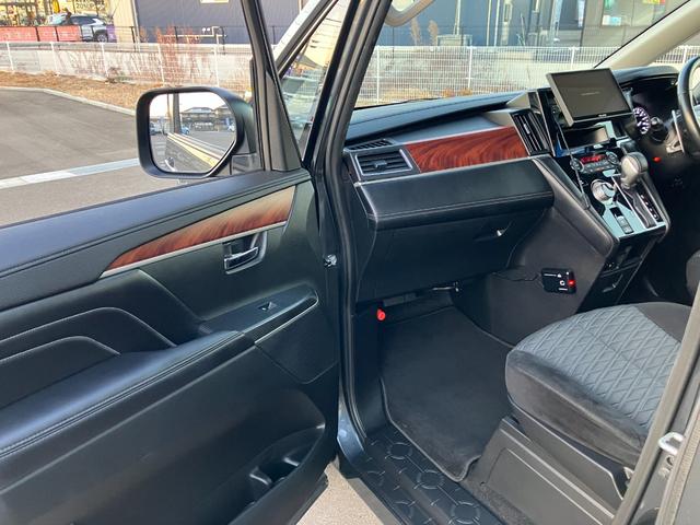 デリカD:5 P 4WD ディーゼル 全方位モニター 10インチフローティング ハンドル・電動シートヒーター 自動追従クルコン BSM LED BT ETC パドルシフト 両側パワスラ スペアキー 禁煙車 記録簿(23枚目)