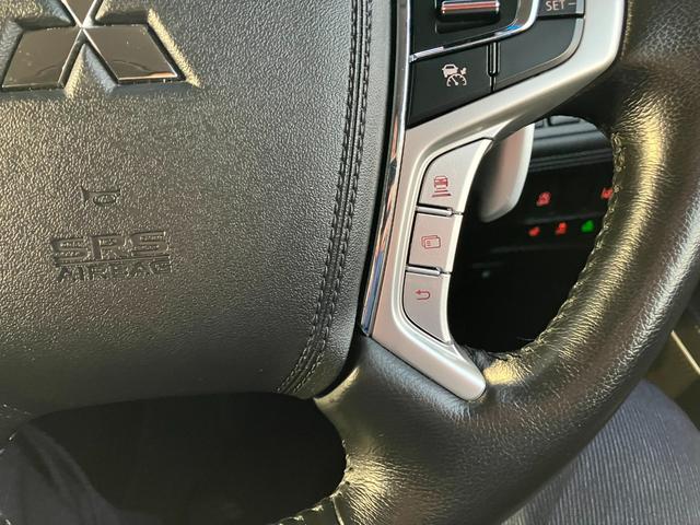 デリカD:5 P 4WD ディーゼル 全方位モニター 10インチフローティング ハンドル・電動シートヒーター 自動追従クルコン BSM LED BT ETC パドルシフト 両側パワスラ スペアキー 禁煙車 記録簿(31枚目)