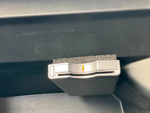 N-BOXカスタム G ターボSSパッケージ 特別仕様車 4WD 禁煙車 7インチ純正ナビ バックカメラ Bluetooth 衝突軽減 横滑り シートヒーター ETC クルーズコントロール ドアミラーヒーター 両側自動スライド(13枚目)