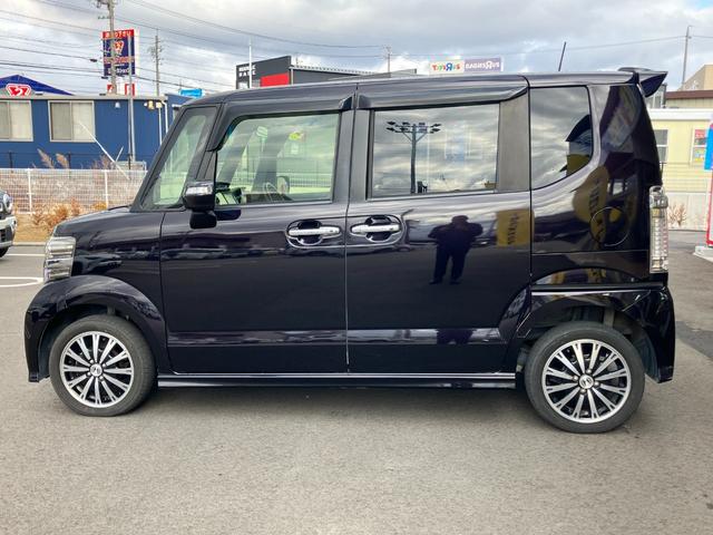 N-BOXカスタム G ターボSSパッケージ 特別仕様車 4WD 禁煙車 7インチ純正ナビ バックカメラ Bluetooth 衝突軽減 横滑り シートヒーター ETC クルーズコントロール ドアミラーヒーター 両側自動スライド(21枚目)