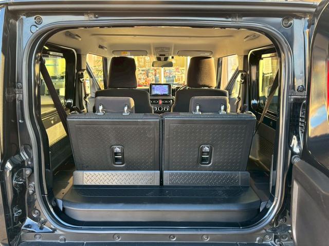 ���Ђł̓C���^�[�l�b�g�ł̉����̔��Ɏ��M������܂��B�X���ł̂��[�Ԃł���΁A���Ԃ��������܂��ɖ��`�ύX���̂��葱�����o���܂��̂ŁA���ߏ��̔̔���Ђōw������ꍇ�ƕς��ʏ��o��ɂĂ��w���\�ł���