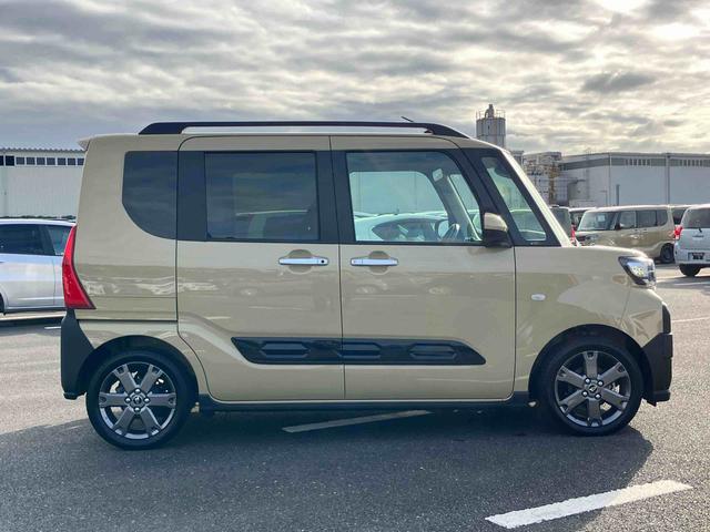 タント ファンクロスターボ LEDヘッドライト/両側電動スライドドア/コーナーセンサー/アイドリングストップ/衝突回避支援システム/横滑り防止装置/オートエアコン/アルミホイール/キーフリーシステム/電動格納ミラー/オートライト(18枚目)