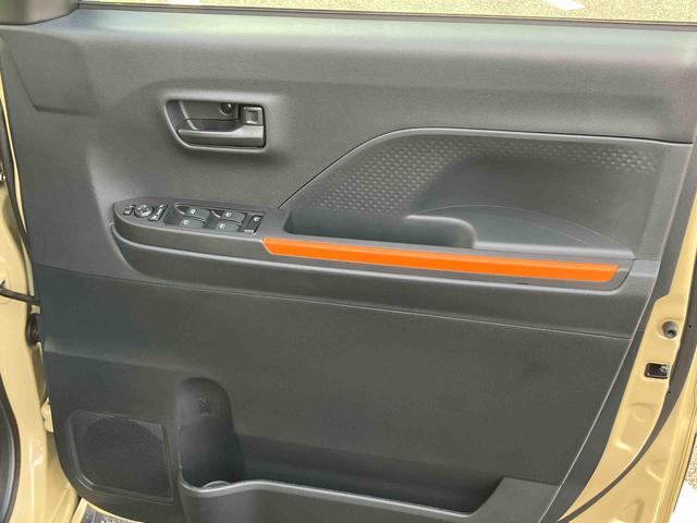 タント ファンクロスターボ LEDヘッドライト/両側電動スライドドア/コーナーセンサー/アイドリングストップ/衝突回避支援システム/横滑り防止装置/オートエアコン/アルミホイール/キーフリーシステム/電動格納ミラー/オートライト(27枚目)