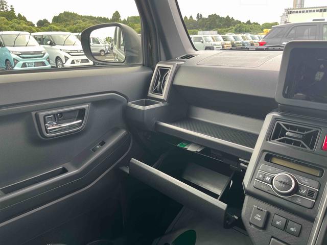 タフト G クロムベンチャー LEDヘッドライト/スカイフィールトップ/アダプティブクルーズコントロール/プッシュボタンエンジンスターター/アイドリングストップ/オートライト/コーナーセンサー/衝突回避支援システム/キーフリー(37枚目)