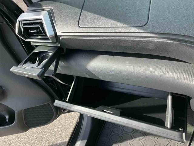 ロッキー プレミアムG HEV アダプティブクルコン LEDヘッドライト&フォグランプ バックフォグランプ 17インチアルミホイール シートヒーター 電動駐車ブレーキ コーナーセンサー 衝突被害軽減ブレーキ(41枚目)