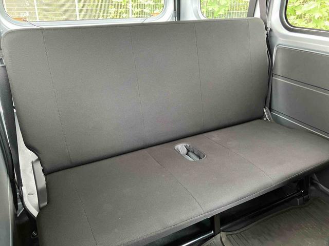 ハイゼットカーゴ DX オートライト/衝突回避支援システム/オートハイビーム/横滑り防止装置/コーナーセンサー/スペアタイヤ/AM・FMラジオ/マニュアルエアコン/アイドリングストップ/キーレス/オーバーヘッドシェルフ(8枚目)