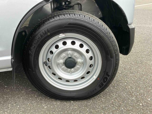 ハイゼットカーゴ DX オートライト/衝突回避支援システム/オートハイビーム/横滑り防止装置/コーナーセンサー/スペアタイヤ/AM・FMラジオ/マニュアルエアコン/アイドリングストップ/キーレス/オーバーヘッドシェルフ(14枚目)