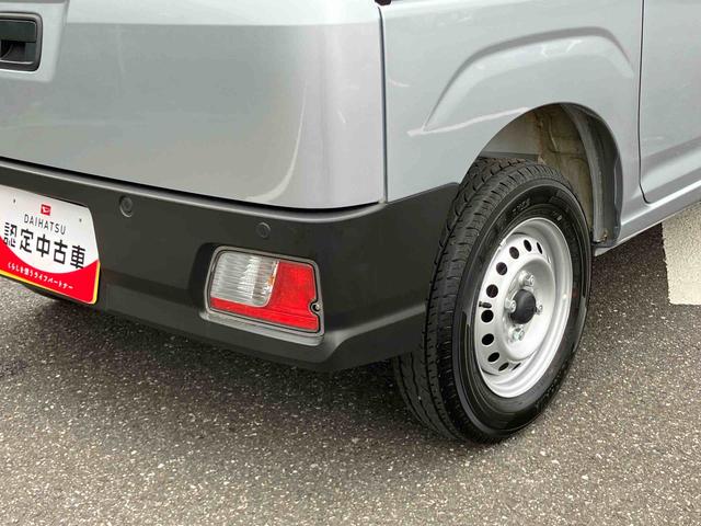 ハイゼットカーゴ DX オートライト/衝突回避支援システム/オートハイビーム/横滑り防止装置/コーナーセンサー/スペアタイヤ/AM・FMラジオ/マニュアルエアコン/アイドリングストップ/キーレス/オーバーヘッドシェルフ(20枚目)